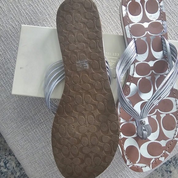 Coach sandals - Picture 2 of 4